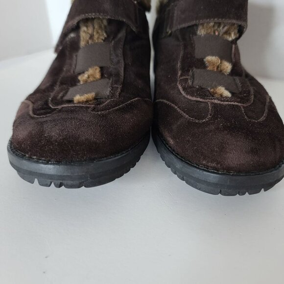 Stuart Weitzman Suede Shearling Trim Ankle Booties Brown Size 6.5 - Picture 8 of 12